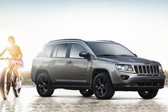 FCAジャパンが発売する100台限定のモデル「Jeep Compass Black Edition」 （FCAジャパンの発表資料より）