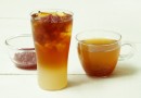 タリーズコーヒージャパンが9月2日に発売する秋のドリンク「＆TEA アップルオーチャードティー」。