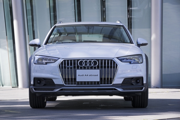 アウディジャパンがフルモデルチェンジして発売するプレミアムクロスオーバー「Audi A4 allroad Quattro」（アウディ ジャパンの発表資料より）