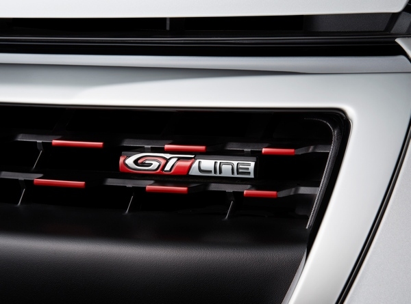 プジョー・シトロエン・ジャポンのコンパクトカー「208」の限定車「GT Line – ICEEDITION (アイス エディション)」（写真提供：プジョー・シトロエン・ジャポン）