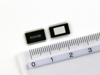 ロームが開発したモータドライバIC「BD6415EFV」。アナログ設計技術に新開発のセンサレス駆動ロジックを組み合せ、センサレスで業界最高クラスの高精度回転を実現。