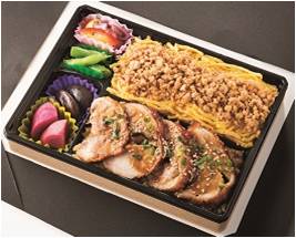 「ゑびすDaikoku」の「鶏2(とりとり)のっけ膳」1,300円(大丸松坂屋百貨店報道資料より) 「ゑびすDaikoku」の「鶏2(とりとり)のっけ膳」1,300円(大丸松坂屋百貨店報道資料より)