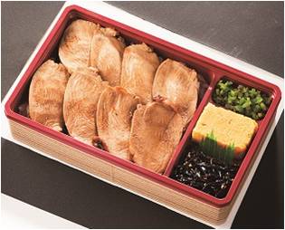 「たまひで からっ鳥」の「鶏めし」780円（大丸松坂屋百貨店報道資料より）