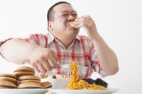 厚生労働省の報告書によると、日本人の肥満の割合は男性27.8％、女性20.5％となっている。