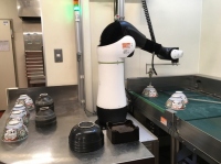 協働ロボット（co-bot、コボット）、「CORO」。（写真：ライフロボティクス発表資料より）