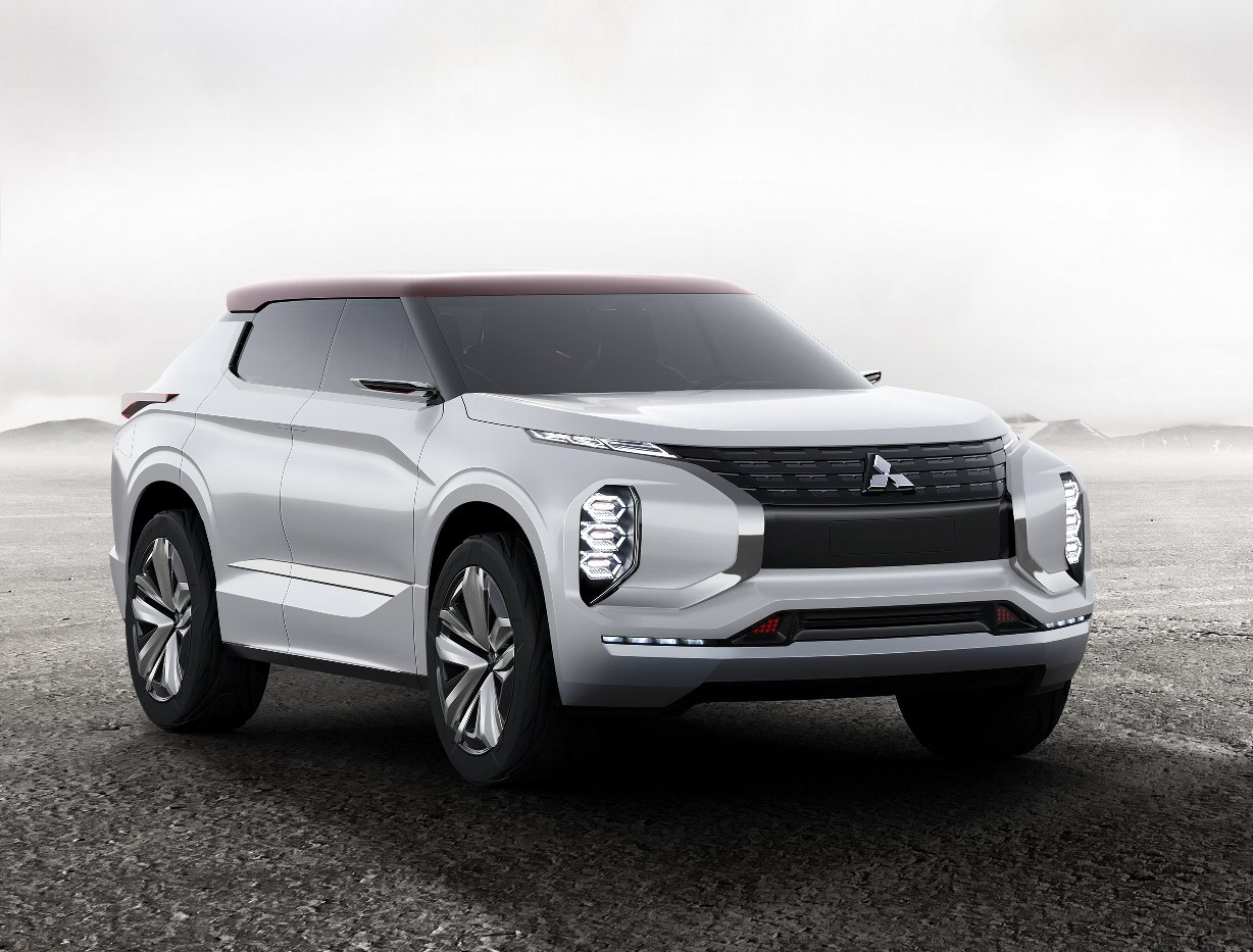 「MITSUBISHI GT-PHEV Concept」（三菱自動車発表資料より）