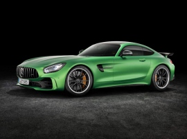 “Handcrafted by Racers.”をスローガンに掲げるメルセデスAMG GT R」、公道を走れるレーシングモデル