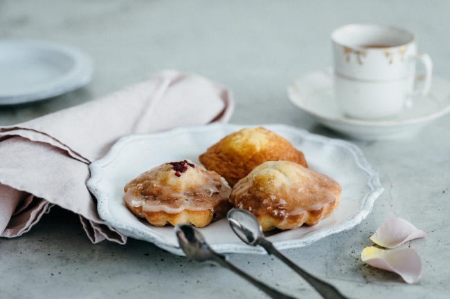 「マモン・エ・フィーユ」のマドレーヌ（写真：クローシュデポワの発表資料より）