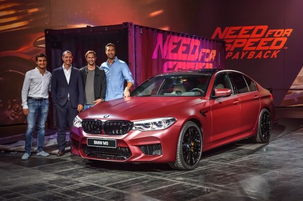 新型「BMW M5」発表の様子