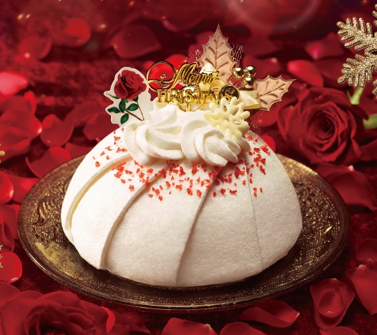 「BENI　コラボケーキ」（写真：ファミリーマートの発表資料より）