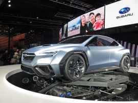 国内投入4ドアセダンモデルを意識したコンセプトカーSUBARU「VIZIV PERFORMANCE CONCEPT」