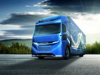 三菱ふそうトラック・バスが､電動商用車ブランドの“E-FUSO”を新たに設定、今後数年以内に同社全ラインアップのトラック&バスに電動化モデルを設定する。写真は「東京モーターショー2017」で発表した「Vision ONE」
