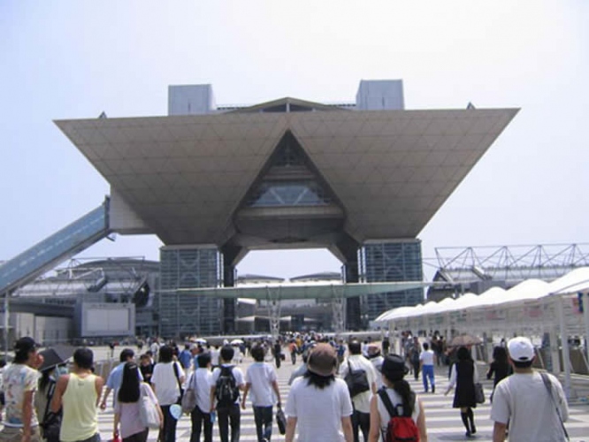 コミケ93のローソンには『ガールズ&パンツァー』『BanG Dream!(バンドリ)』『ご注文はうさぎですか??』『アイドルマスター』などが登場!　ガルパカフェ通販、ご注文はFORUSですかも要チェック!!