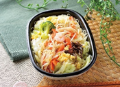 「焼ビーフン」（写真：ローソンの発表資料より）