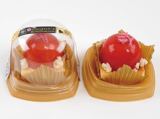 「赤のバレンタインケーキ」（写真：ミニストップの発表資料より）