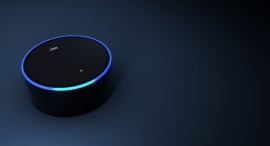 写真はAmazonのAIスピーカー「Echo Dot」。