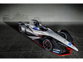 3月8日～18日に開催されている「第88回ジュネーブ国際モーターショー」で、日産が公開した2018年?2019年シーズン向け「Formula E」マシン