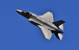 F35戦闘機 (c) 123rf