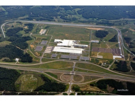 トヨタはミシシッピ州ブルースプリングスにあるTMMMSで行なわれたビジター・トレーニングセンターの鍬入れ式において、1.7億米ドルを投資し、工場を刷新すると発表した