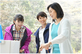 ついに激突した真弓（中谷美紀）と綾子（木村多江）。名女優同士の熱い戦いにも注目（c）TBS