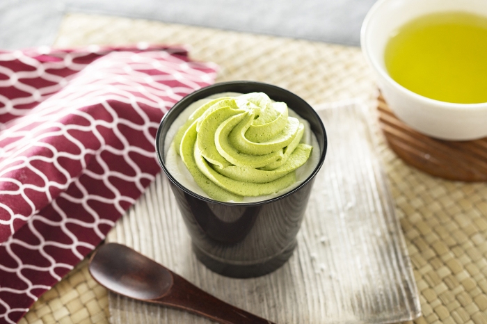 「ダブルクリームの宇治抹茶ミルクプリン（写真：セブンイレブンの発表資料より）」
