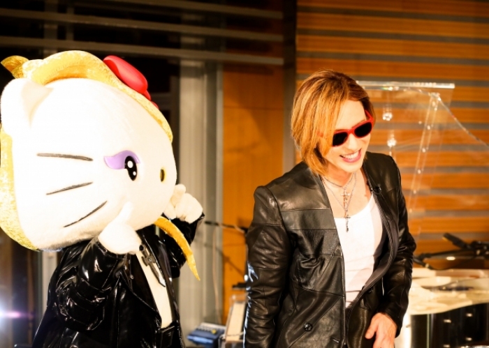 YOSHIKITTYとYOSIKI。(画像: YOSHIKI PR事務局)