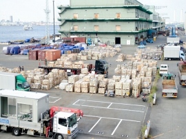 東京商工リサーチが6月の「チャイナリスク関連倒産の調査」結果を発表。2018年上半期のチャイナリスク関連倒産は25件で前年比3.8%の減少。負債総額は93億1000万円で47.4%の減少。