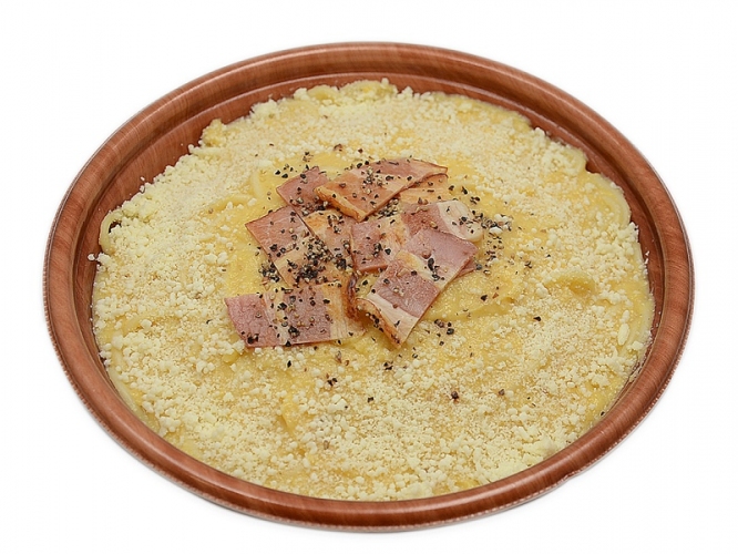 「4種チーズのカルボナーラ」（写真：セブンイレブンの発表資料より）