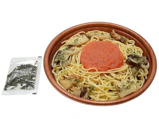 「3種だしの和風パスタ　明太子ときのこ」（写真：セブンイレブンの発表資料より」