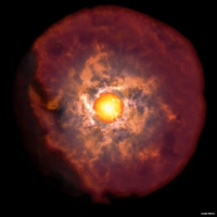 研究により明らかになった大質量星の最期のイメージ。星のごく近傍を星から放出されたと考えられる厚いガスが取り囲んでいる。（画像:国立天文台発表資料より）