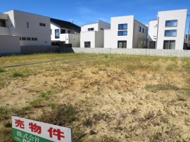 子供に不動産を相続させたくないという親は全体の約20%にも上った。できる限り早く相続について家族や親族と話し合っておくことが子供の利益となることも覚えておきたい。 子供に不動産を相続させたくないという親は全体の約20%にも上った。できる限り早く相続について家族や親族と話し合っておくことが子供の利益となることも覚えておきたい。