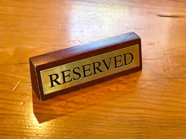 TbleCheckが「飲食店の無断キャンセルに関する意識調査」を実施。1年間に1回以上の無断キャンセルを経験した飲食店は42%。73%の無料キャンセル対策を実施していない。対策は売上に影響なし7割。