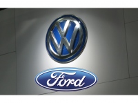 「独VW+米Ford」、自動車業界が抱える生き残り策を探る危機感から生まれた世界販売1700万台のアライアンス誕生