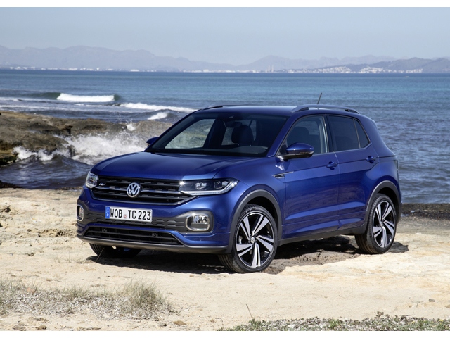 VW T-Crossは昨年12月に欧州市場で受注を開始した同ブランドで最も小さなSUV。本国ドイツでの新車価格は、1万7975ユーロ(約230万円)