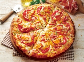 ピザーラ 黄金チーズと贅沢4種ハムのピザ など新商品を期間限定販売 財経新聞