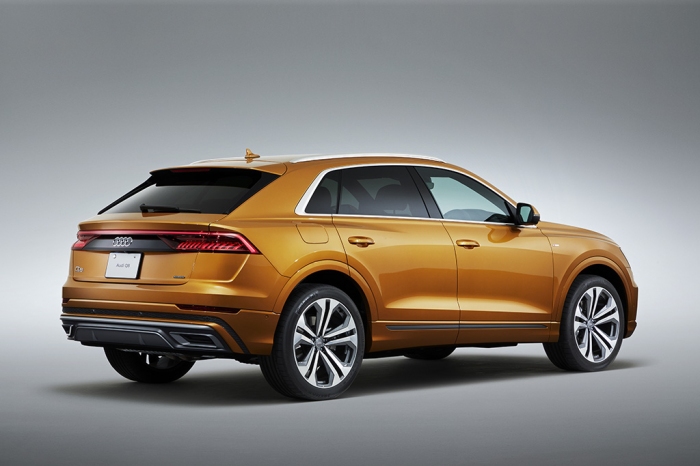 Audi Q8。