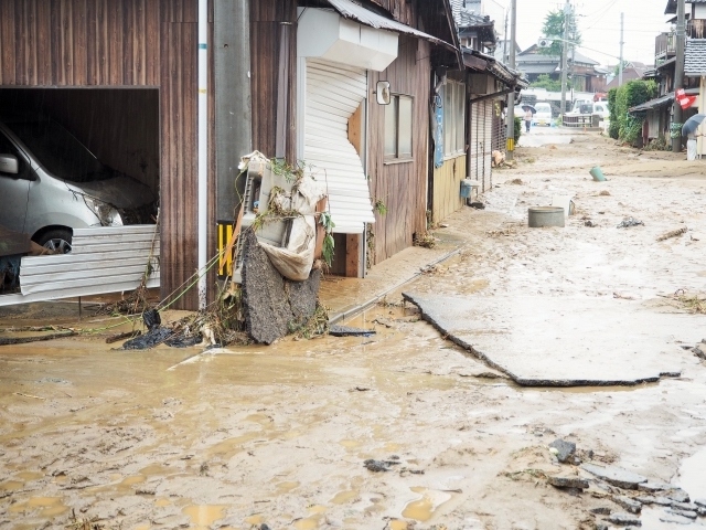 気象庁では大雨災害の危険度を把握し避難等の判断に役立てるため「危険度分布」を10分毎に提供。プッシュ型の通知サービスを実施する事業者を決定。アールシーソリューション、日本気象、ヤフーなど。