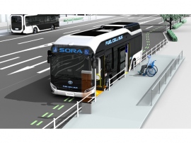 トヨタ燃料電池バス「SORA」、新しい安全運行システムなどを搭載した新モデル発表。車イスやベビーカーを利用する乗客の乗降性を向上させる自動正着制御システムをオプションで用意したモデル