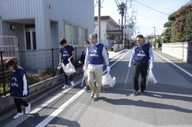 イワキ＜８０９５＞（東１）は、１９１４年に東京の薬街である日本橋本町で薬種問屋として創業した。以来、社是を「誠実」・「貢献」・「信用」とし、この街（現・東京都中央区日本橋本町）で原料製造から小売りまで幅広いバリューチェーンを持つ医薬品商社として成長してきた。