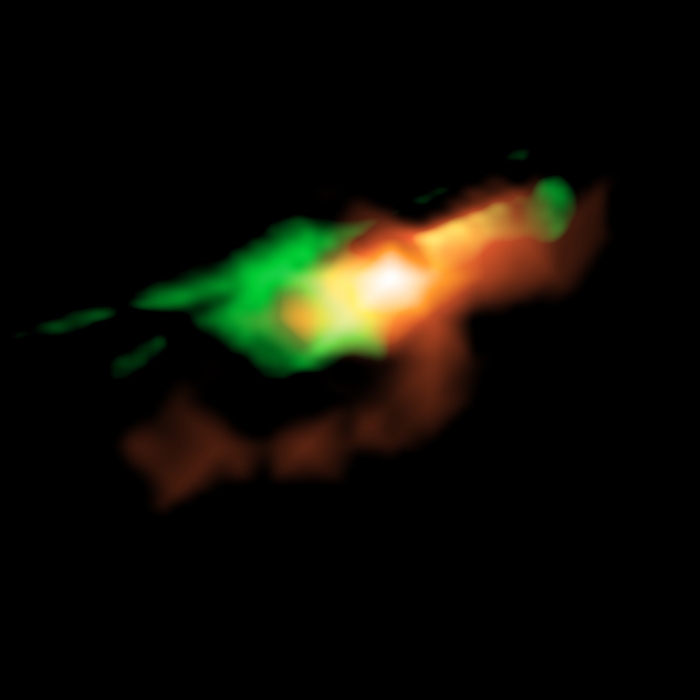 重力レンズ効果を受ける前のクエーサー「MG J0414+0534」の本来の姿 （c） ALMA （ESO/NAOJ/NRAO）, K. T. Inoue et al.