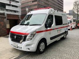 欧州日産が生産して販売するコマーシャルバン「NV400」をベースに開発した高規格準拠ピュアEV救急車、日本法規への適合や専用の救急架装については、オートワークス京都に委託する