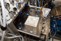 ISS内欧州実験棟「コロンバス」内に設置された国際商用実験サービス「ICE Cubes Facility」 （c）ESA/NASA