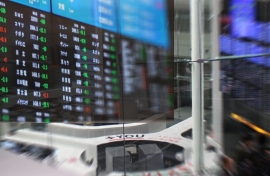 日経平均は２万８７８３円２８銭（７６円２４銭高）、ＴＯＰＩＸは１９５６．３１ポイント（１７．１０ポイント高）、出来高概算（東証１部）は少な目で９億４５５万株