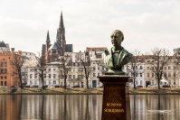 ドイツにあるシュリーマンの銅像　©jqnoc/123RF.COM