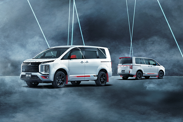 デリカD:5 ラリーアートアクセサリー装着車（画像: 三菱自動車工業の発表資料より）