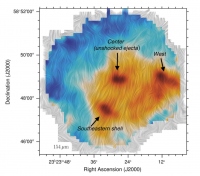 カシオペアAの154μ波長遠赤外線偏光マップ。カシオペアAの磁場は非常に強く100ミリガウス程度と推定される。図で茶色の部分が遠赤外線放射が最も強い部分（画像: SETI協会の発表資料より）