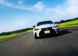 IS500“F SPORT Performance First Edition”（画像: トヨタ自動車の発表資料より）