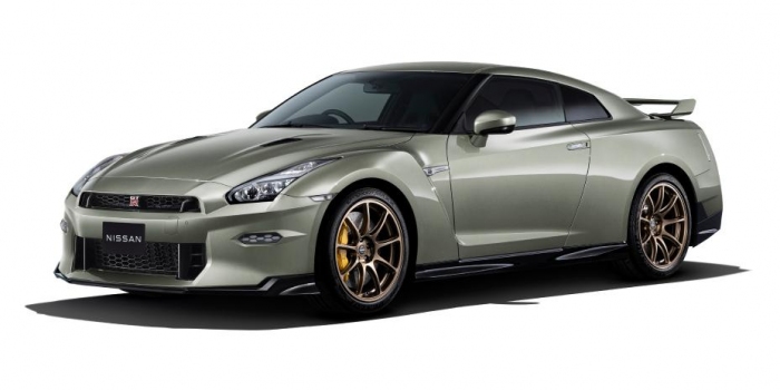 大阪オートメッセで展示されるNISSAN GT-R Premium edition T-spec（画像：日産自動車発表資料より）