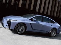 中国市場で出遅れた日系メーカーのEV戦略　たが、4月開催の上海モーターショーでは日系電動車が目白押し　写真は8世代目となるLEXUSグローバルサルーン「ES」、BEVとHEVを搭載し発表、巻き返しを図る