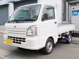 SUZUKIが農家での実際に使用実証のために製作したキャリー・ベースの「BEV軽トラック」 1年間の実証実験に供する SUZUKIが農家での実際に使用実証のために製作したキャリー・ベースの「BEV軽トラック」 1年間の実証実験に供する